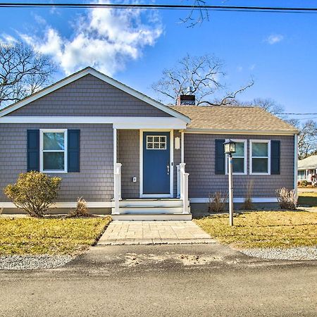 Updated Buzzards Bay Beach Cottage Walk To Shore! Борн Экстерьер фото